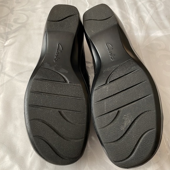 Clarks Womens Loafers, size 8.5M - Picture 4 of 4